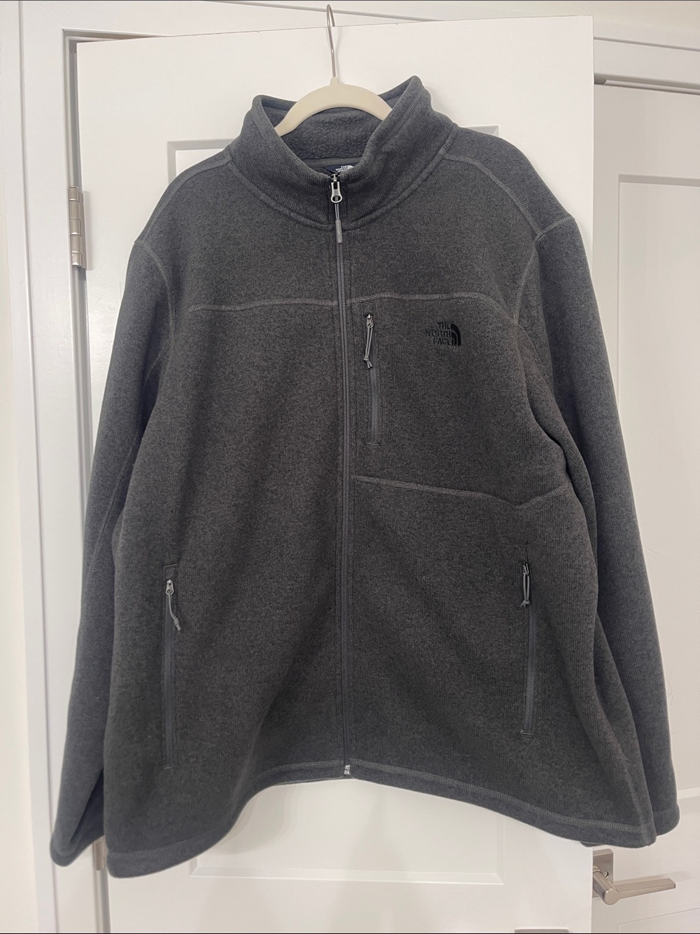 The North Face Men’s Charcoal Gray Full-Zip Fleece Jacket
